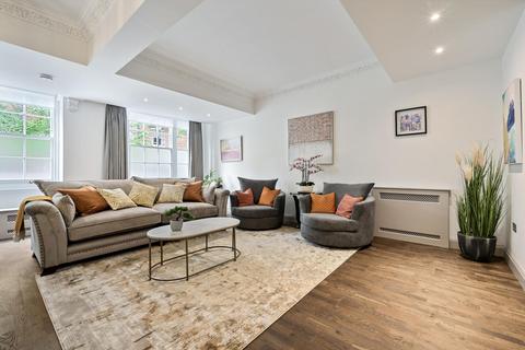 3 bedroom flat to rent, George Street, London, W1H