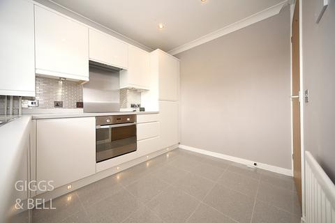250 Wigmore Lane, Luton, LU2 8DN