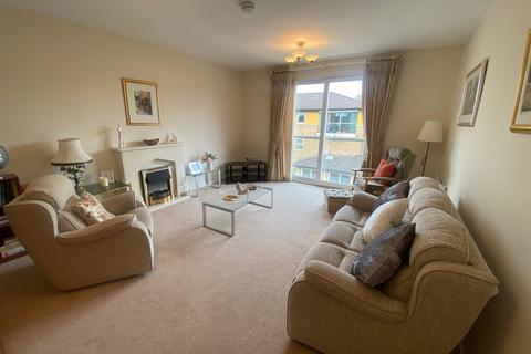 2 bedroom penthouse for sale - Sienna Court, Chadderton