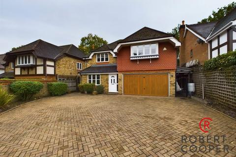 6 bedroom detached house to rent, Northgate, Northwood, HA6