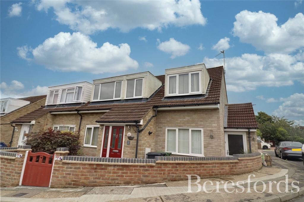 Anson Way, Braintree, CM7 5 bed semidetached house £385,000