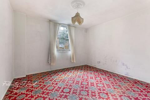 3 bedroom maisonette for sale, Brixton Road, London,SW9