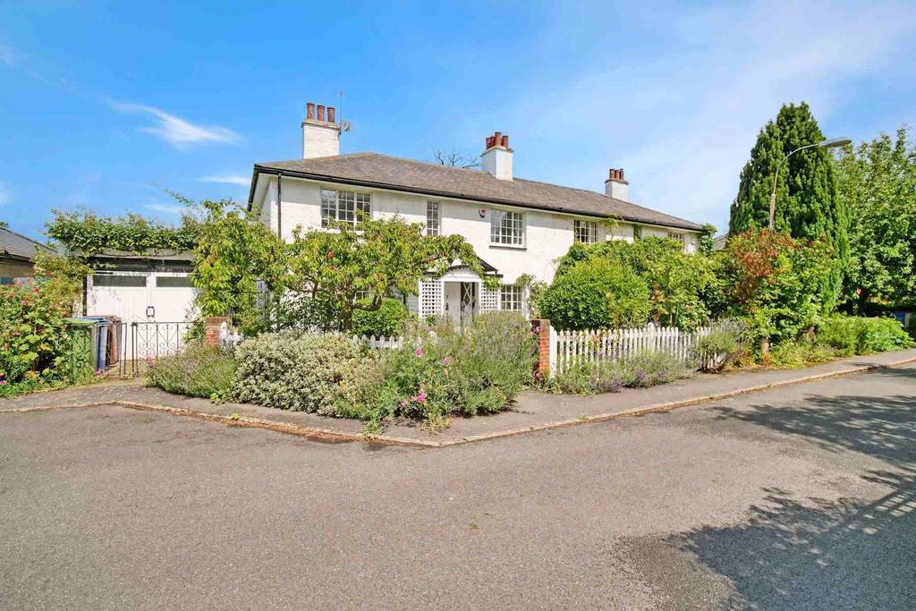 Roseway, Dulwich Village 4 bed house £5,000 pcm (£1,154 pw)
