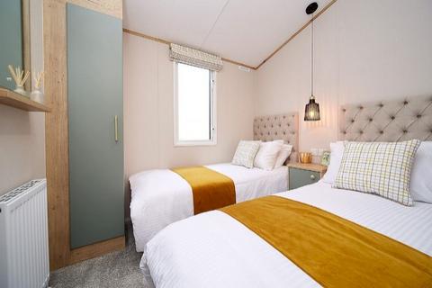 2 bedroom static caravan for sale, West Mersea Holiday Park, West Mersea CO5