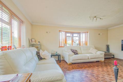 Greenview Arkell Avenue, Carterton, OX18 3BS