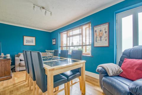 Greenview Arkell Avenue, Carterton, OX18 3BS