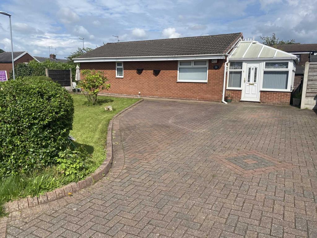 Duchess Park Close, Shaw 2 bed detached bungalow for sale £230,000