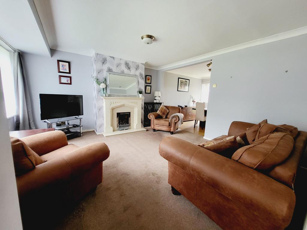 Durham Drive, Fellgate, Jarrow, Tyne and Wear, NE32 4UF 3 bed semidetached house for sale £