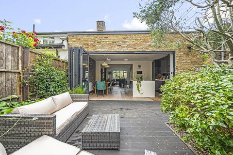 4 Redan Terrace, London, SE5 9DY