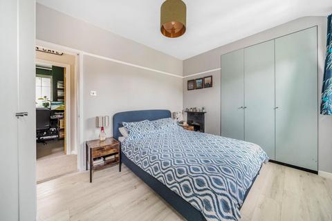 4 Redan Terrace, London, SE5 9DY