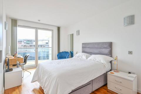 2 bedroom flat for sale, Fairmont Avenue, Canary Wharf, London, E14