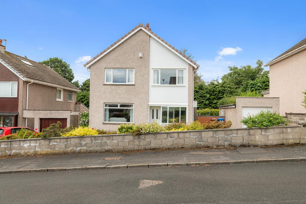 Beech Crescent, Larbert FK5 3 bed detached house for sale £297,500