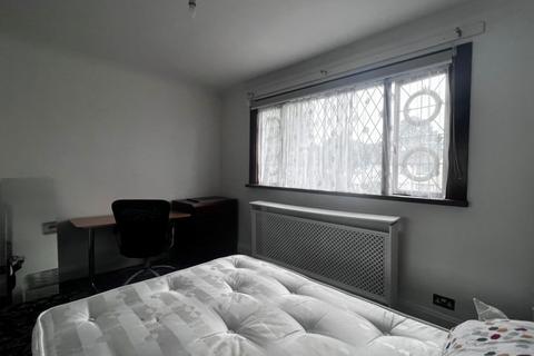 House share to rent, Staverton Road, Willesden Green, NW2