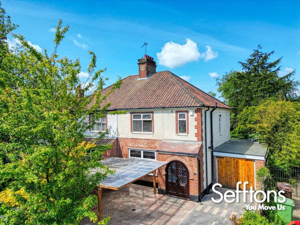 Harvey Lane, Thorpe St Andrew, Norwich, NR7 0BZ. 3 bed semidetached