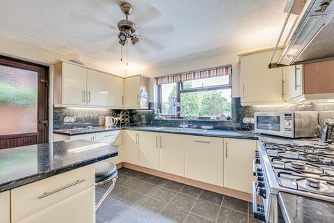 4 bedroom detached house for sale, Gifford Road, Benfleet, SS7