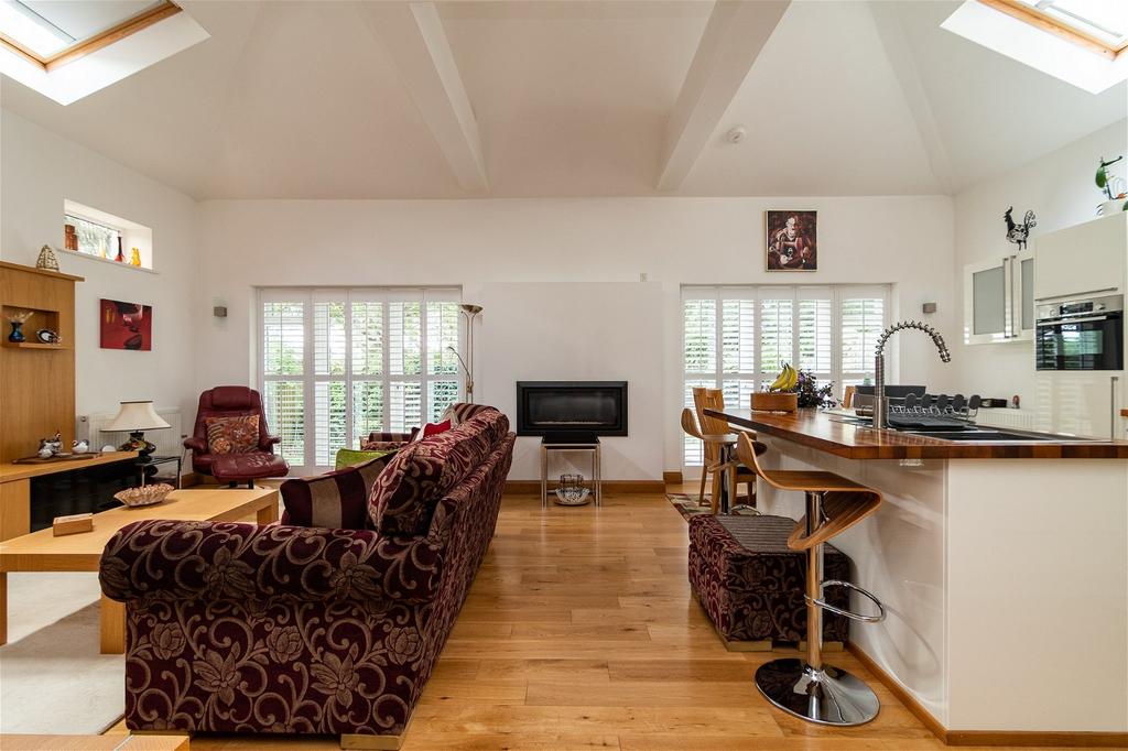 Badgers Walk, Bournemouth, BH10 5BY 3 bed detached bungalow for sale