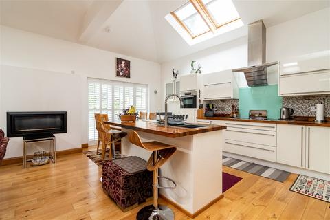 3 bedroom detached bungalow for sale, Badgers Walk, Bournemouth, BH10 5BY