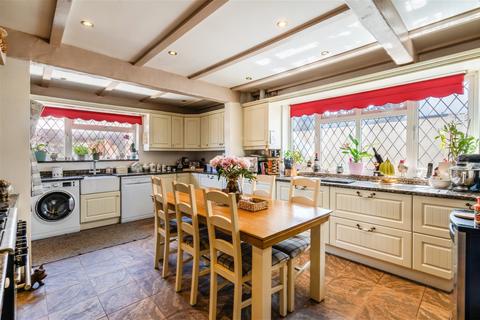 5 bedroom detached house for sale, Ringwood Road, Ferndown, BH22 9AY