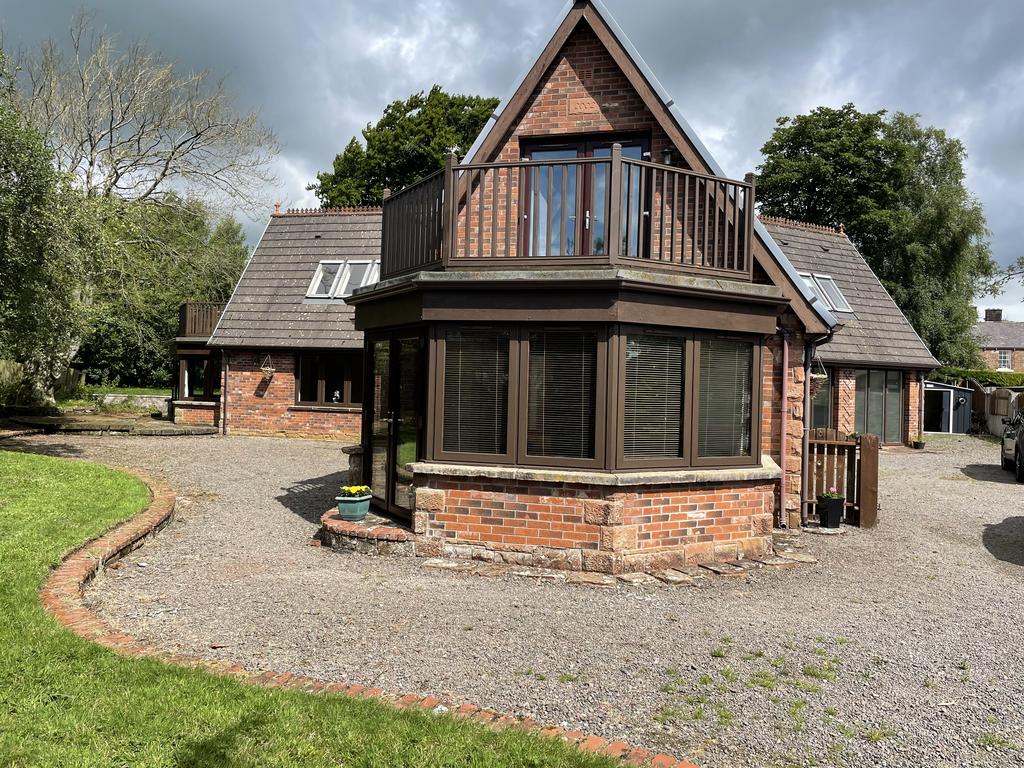 Kirkpatrick Fleming DG11 5 bed detached house for sale £475,000