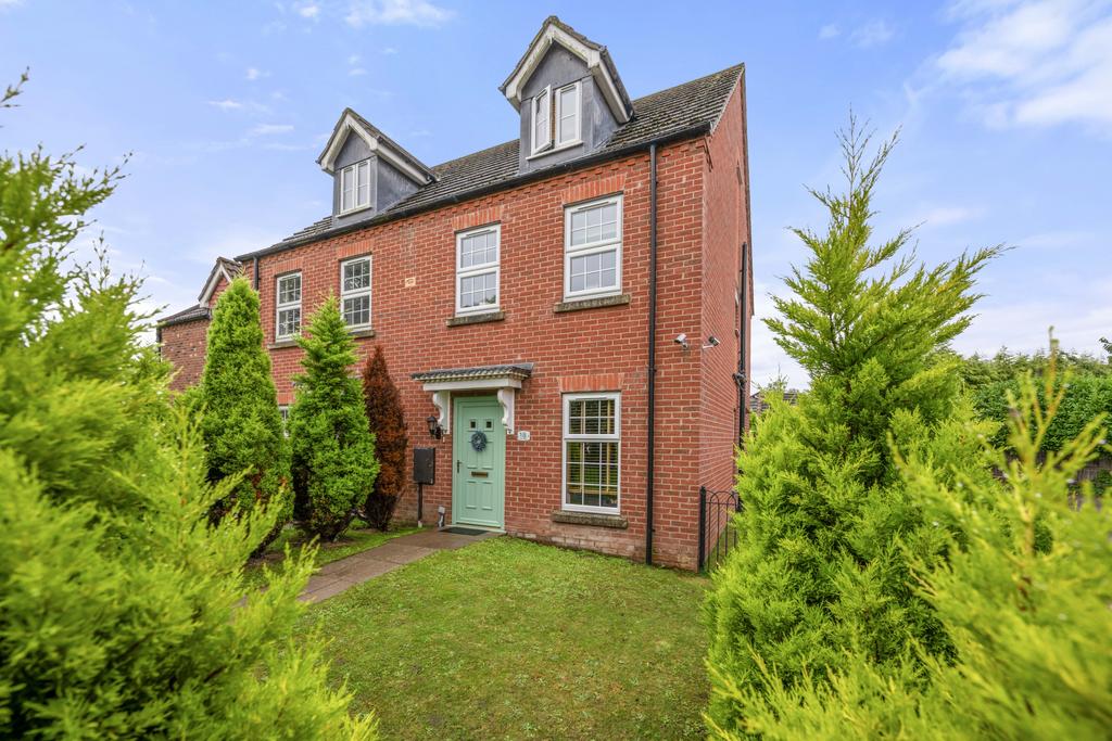 Lime Walk, Old Leake, PE21 3 bed semidetached house for sale £199,950