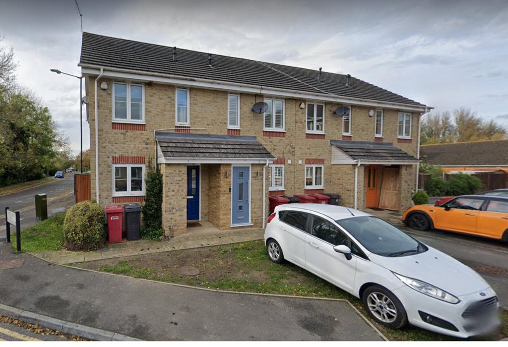 Telford Drive, Slough SL1 2 bed end of terrace house to rent £1,500 pcm (£346 pw)
