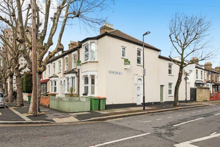 New City Road, London, E13 1 bed flat £300,000