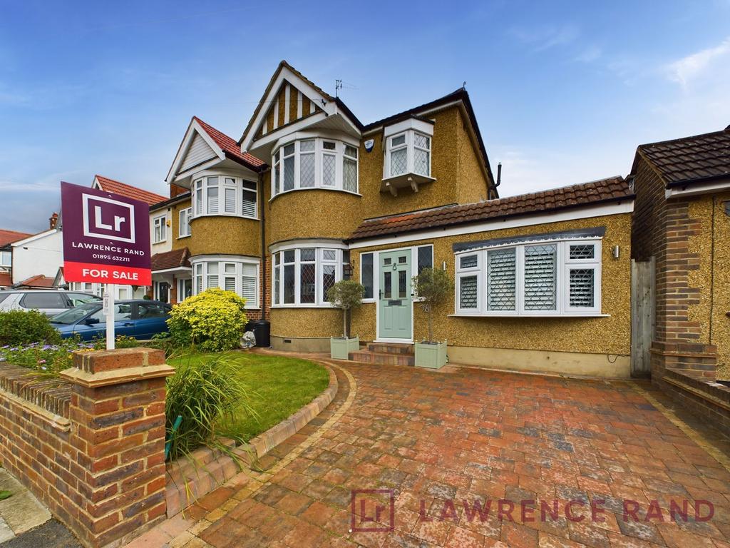 Cornwall Road, Ruislip, HA4 4 bed end of terrace house for sale £725,000