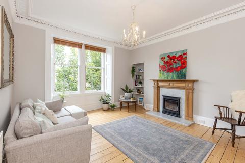 30/5 Summerside Place, Edinburgh, EH6 4NY