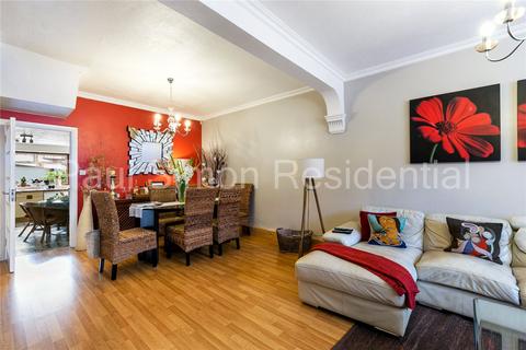 168 Roslyn Road, London, N15 5JJ
