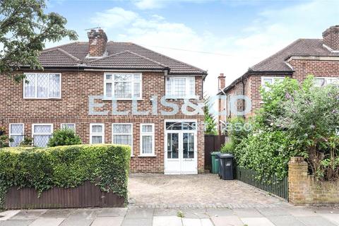 82 Daryngton Drive, Greenford, UB6 8BL