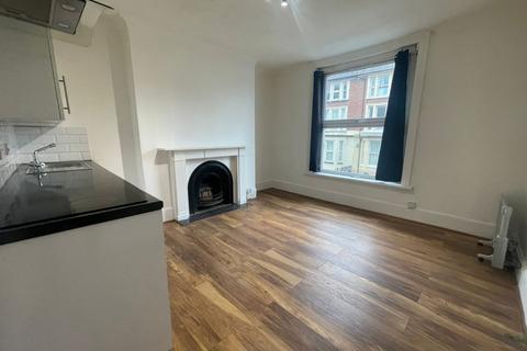 1 bedroom flat for sale, Parrock Street, Gravesend, Kent, DA12