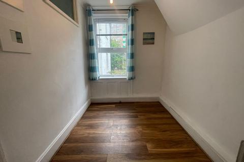 1 bedroom flat for sale, Parrock Street, Gravesend, Kent, DA12