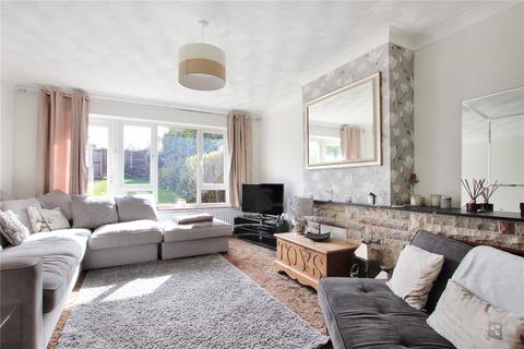 3 bedroom semi-detached house for sale - Downs Road, Istead Rise, Kent, DA13