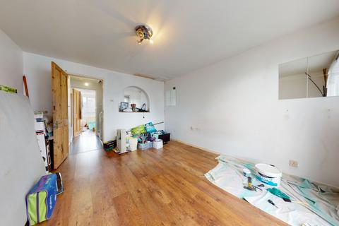 58 Kent Close, Mitcham, CR4 1XP