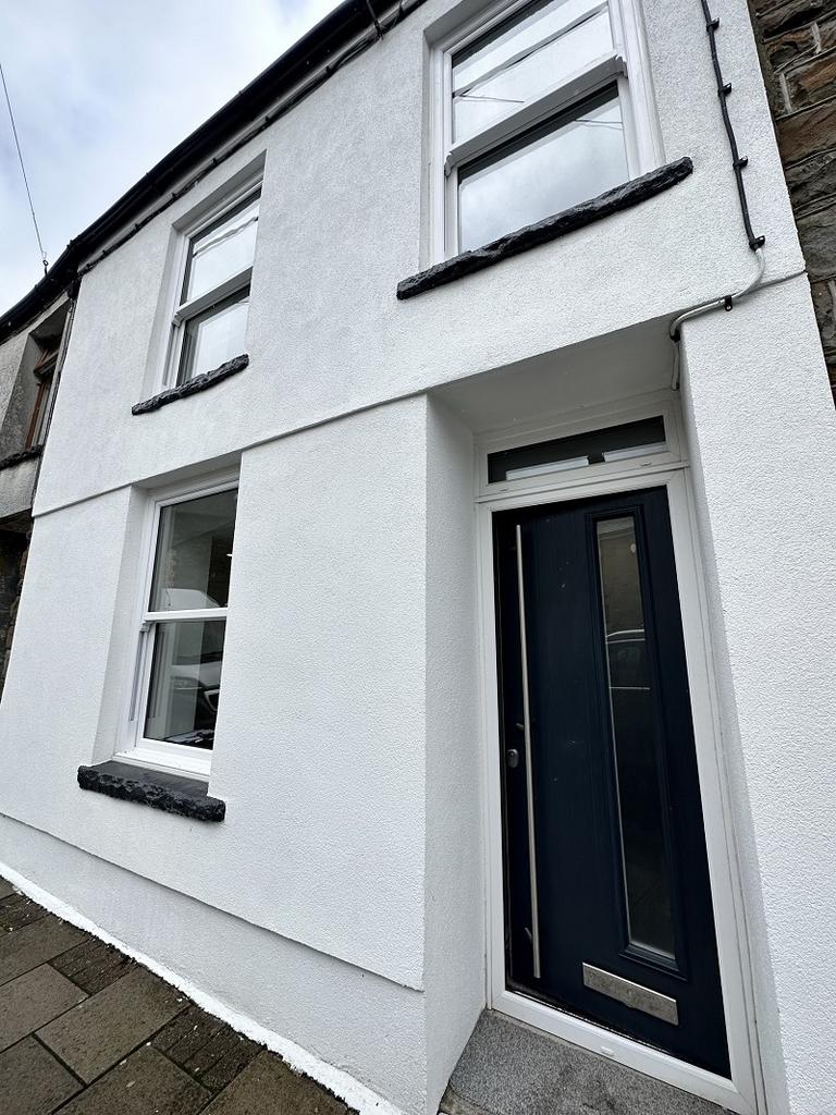 Church Street, Ton Pentre, Pentre, Rhondda Cynon Taff. CF41 7AD 3 bed