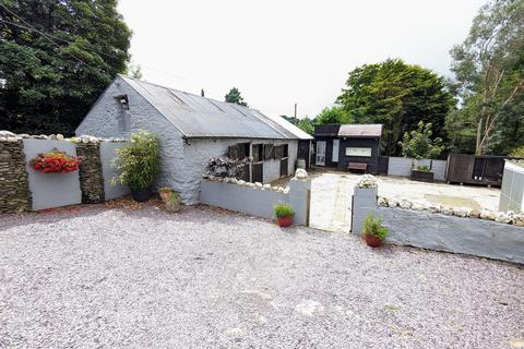 5 bedroom property with land for sale, Llanllwni, Pencader, Carmarthenshire.