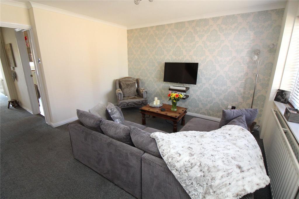 Woolwich Close, Chatham, Kent, ME5 3 bed detached house for sale £300,000