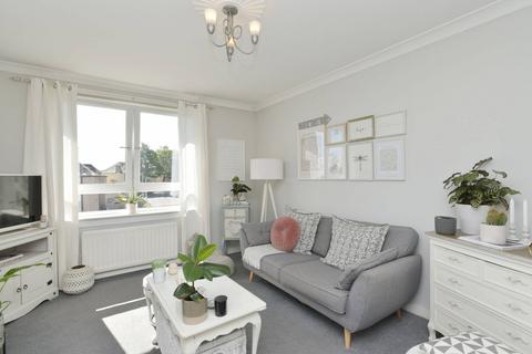 7/6 Loganlea Road, Edinburgh, EH7 6NL