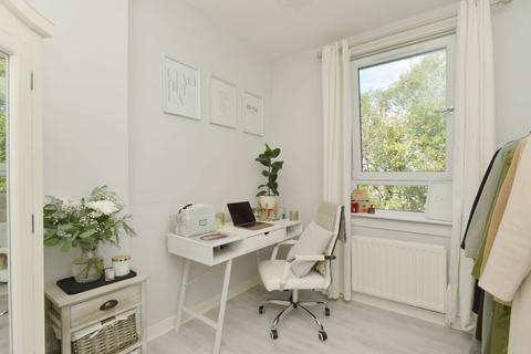 7/6 Loganlea Road, Edinburgh, EH7 6NL