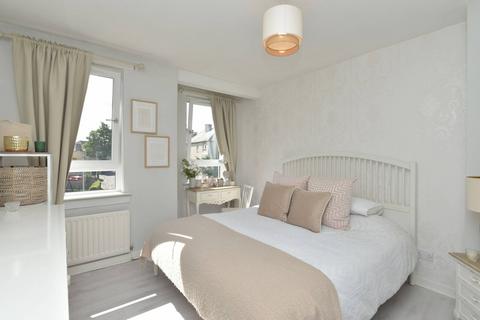 7/6 Loganlea Road, Edinburgh, EH7 6NL