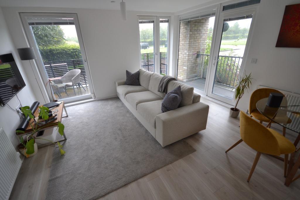 Waterfront Avenue, Granton... 1 bed flat £1,050 pcm (£242 pw)