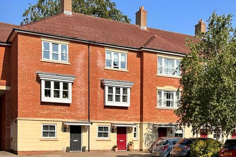 4 bedroom townhouse to rent, St. Gabriel's, Wantage