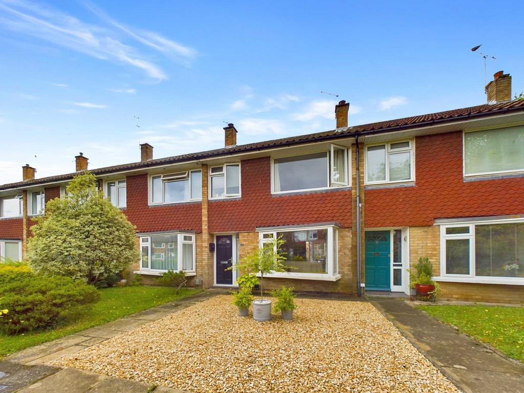Spring Gardens, Marlow SL7 3 bed terraced house for sale £550,000