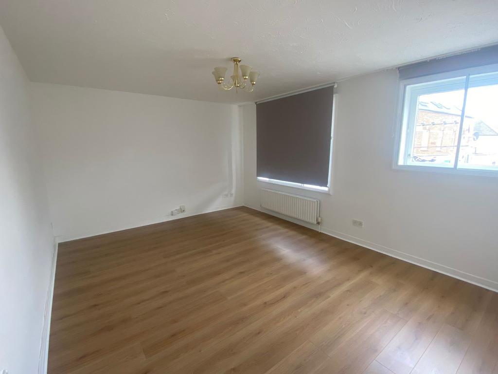 Hale House, EN3 1 bed flat to rent £1,250 pcm (£288 pw)
