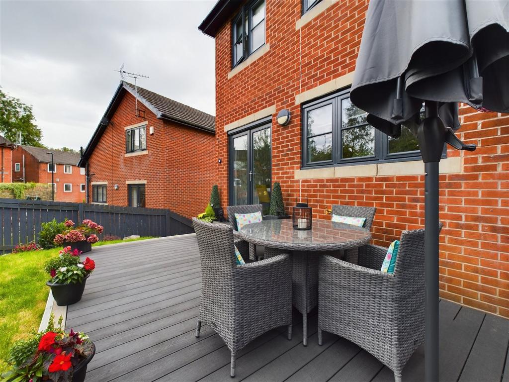 Owls Gate, Lees, Oldham 4 bed detached house for sale £294,000