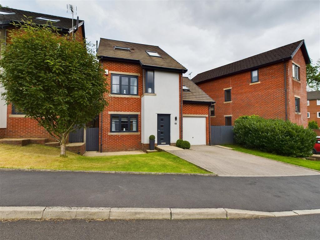 Owls Gate, Lees, Oldham 4 bed detached house for sale £294,000