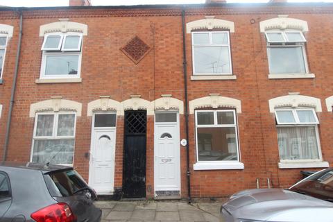 2 bedroom terraced house to rent, Diseworth Street, LE2 0DB