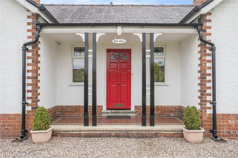 Mon-abri, 120 Bradwall Road, Sandbach, CW11 1GP