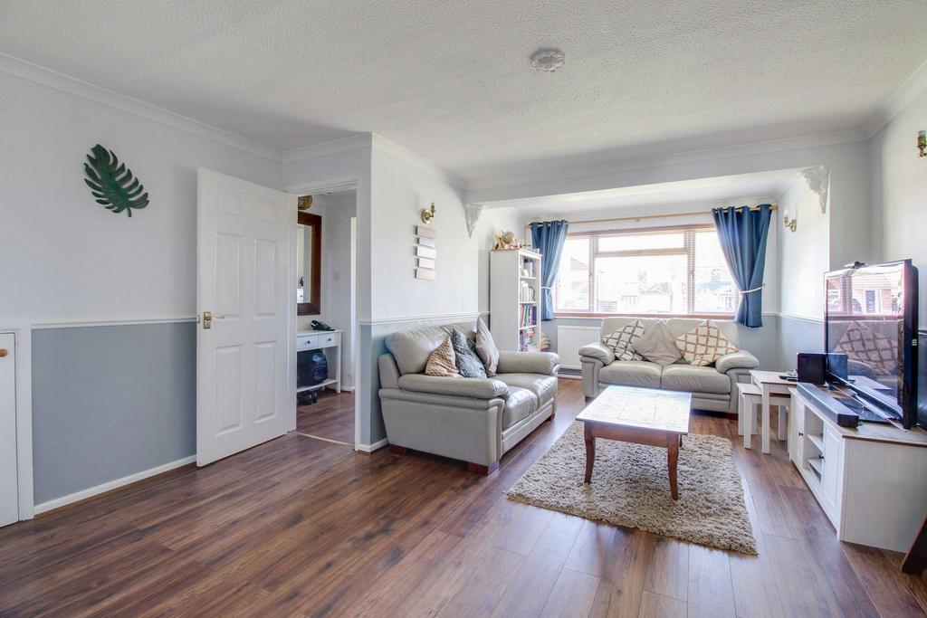 Almond Road, Leighton Buzzard LU7 3UN 3 bed semidetached house £340,000
