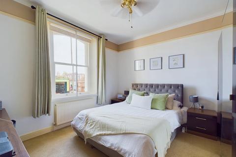 2 bedroom apartment for sale, Hoddesdon Villas, Lake Street, Leighton Buzzard LU7